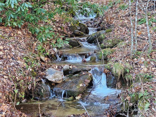 000 Serenity Drive 27, Waynesville, NC 28785