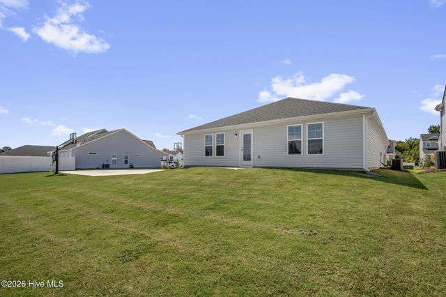 8 W Emily Gardens Drive, Selma, NC 27576