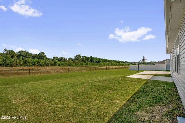 8 W Emily Gardens Drive, Selma, NC 27576