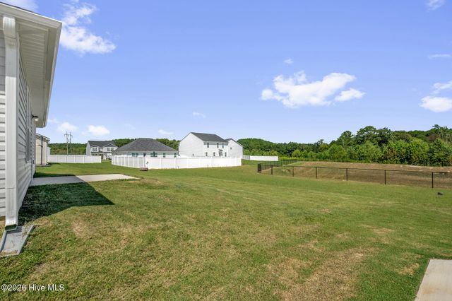 8 W Emily Gardens Drive, Selma, NC 27576