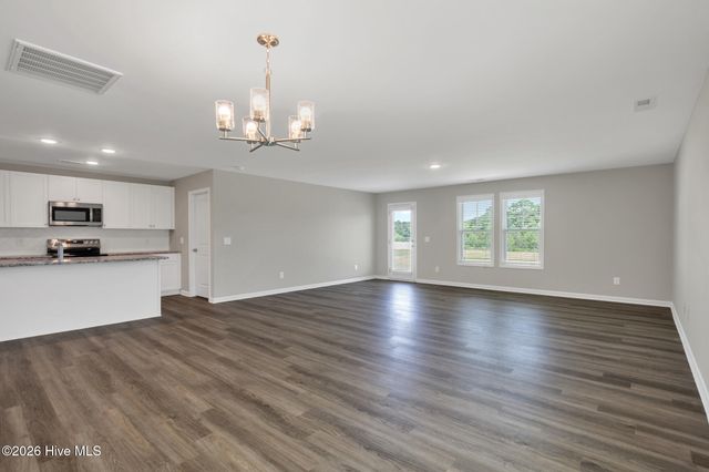 8 W Emily Gardens Drive, Selma, NC 27576