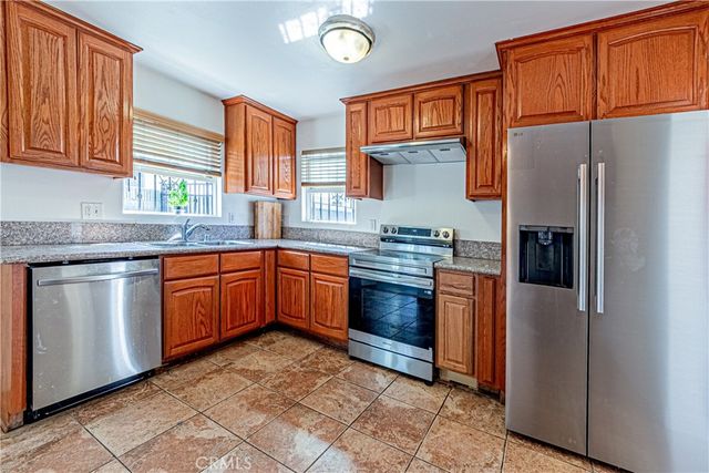 1812 W 48th, Los Angeles, CA 90062