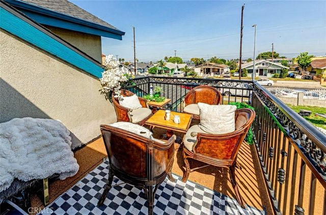 1812 W 48th, Los Angeles, CA 90062
