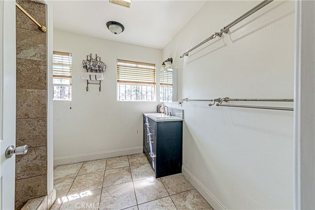 1812 W 48th, Los Angeles, CA 90062