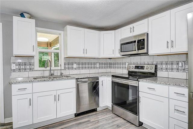 1415 Blythewood Ln, Suffolk, VA 23434