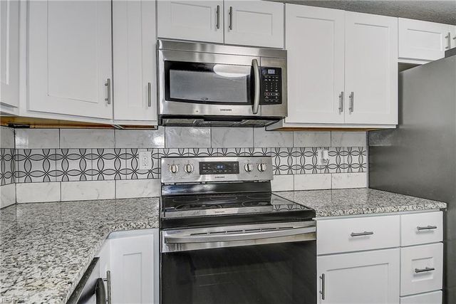 1415 Blythewood Ln, Suffolk, VA 23434