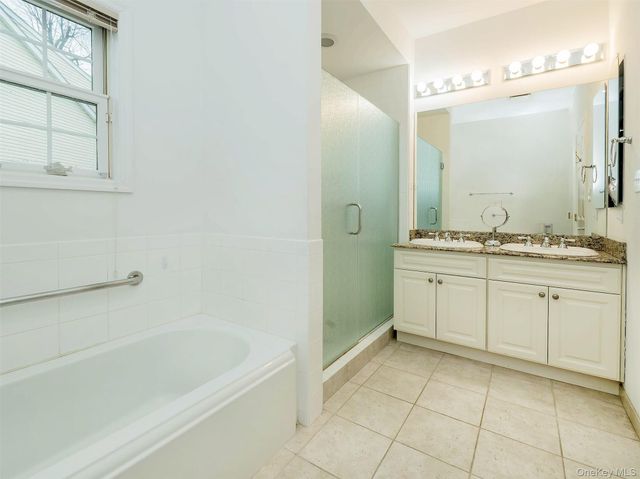 174 Pond View Drive, Port Washington, NY 11050