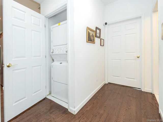 174 Pond View Drive, Port Washington, NY 11050