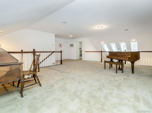 174 Pond View Drive, Port Washington, NY 11050