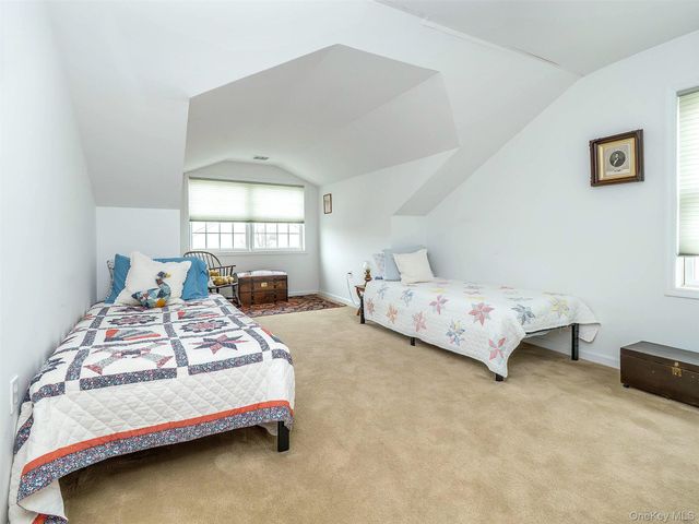 174 Pond View Drive, Port Washington, NY 11050