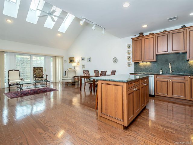 174 Pond View Drive, Port Washington, NY 11050