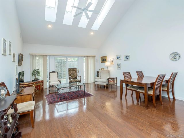 174 Pond View Drive, Port Washington, NY 11050