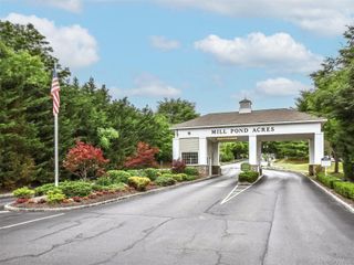 174 Pond View Drive, Port Washington, NY 11050