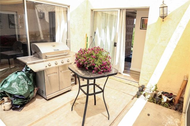 43618 Stanridge Avenue, Lancaster, CA 93535