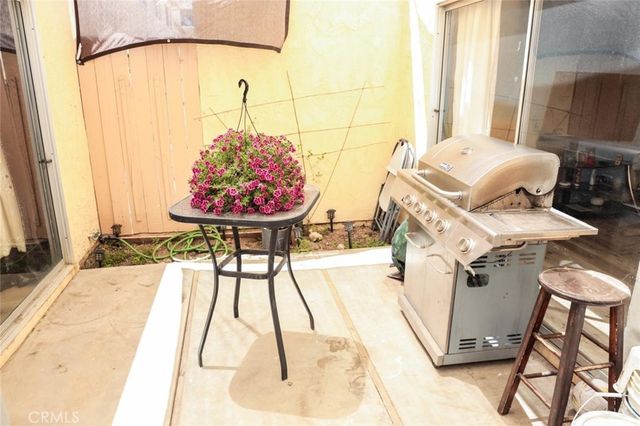 43618 Stanridge Avenue, Lancaster, CA 93535