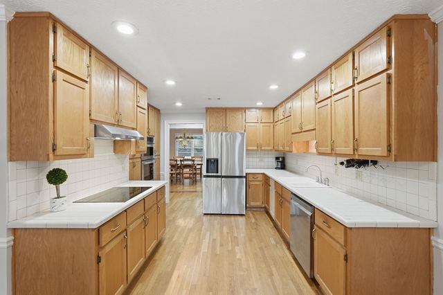 8170 Old Mill Drive, Gainesville, GA 30506