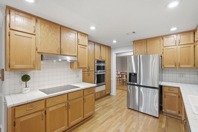 8170 Old Mill Drive, Gainesville, GA 30506