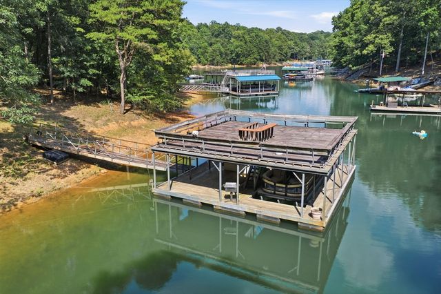 8170 Old Mill Drive, Gainesville, GA 30506