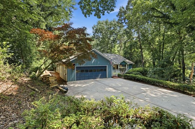 8170 Old Mill Drive, Gainesville, GA 30506