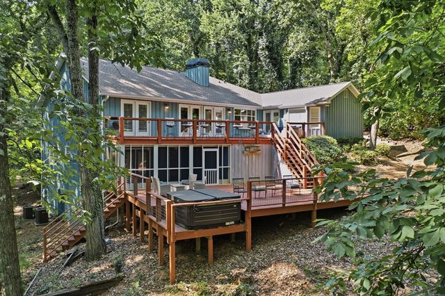 8170 Old Mill Drive, Gainesville, GA 30506
