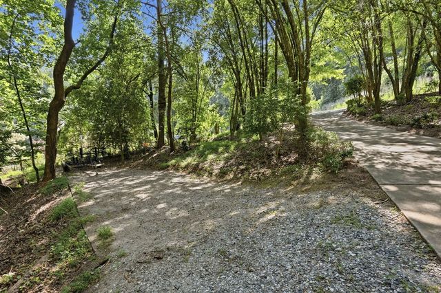 8170 Old Mill Drive, Gainesville, GA 30506