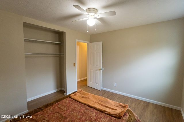 4601 Logby Pl, Louisville, KY 40272