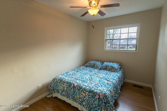 4601 Logby Pl, Louisville, KY 40272