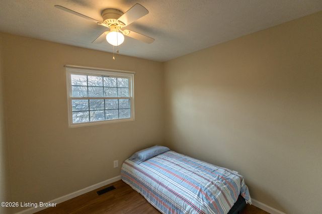 4601 Logby Pl, Louisville, KY 40272