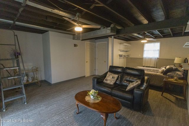 4601 Logby Pl, Louisville, KY 40272