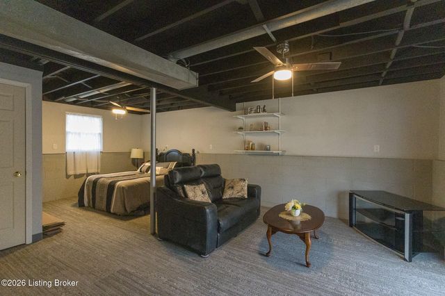 4601 Logby Pl, Louisville, KY 40272