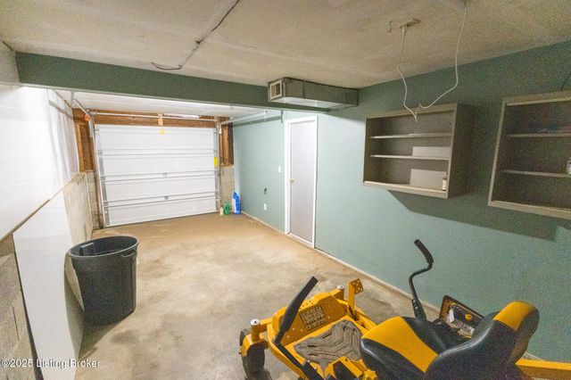 4601 Logby Pl, Louisville, KY 40272