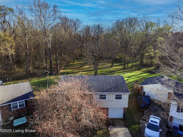 4601 Logby Pl, Louisville, KY 40272