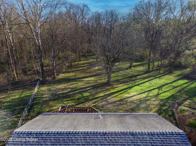 4601 Logby Pl, Louisville, KY 40272