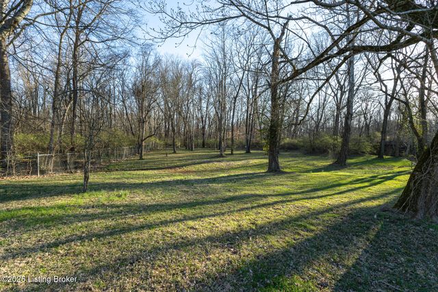 4601 Logby Pl, Louisville, KY 40272