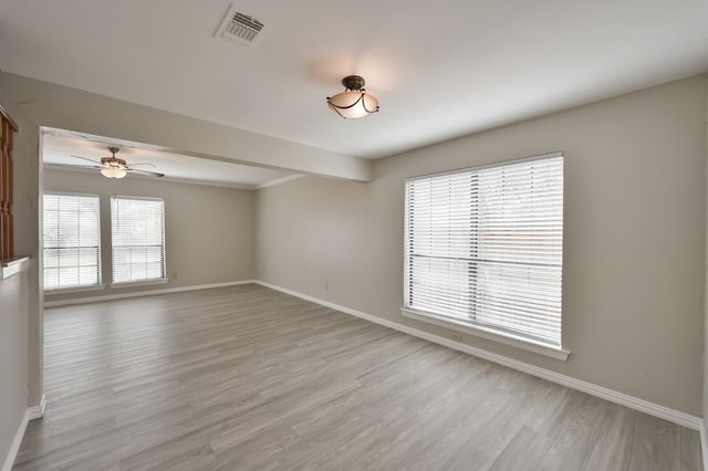 1521 Stratford Drive, Mansfield, TX 76063