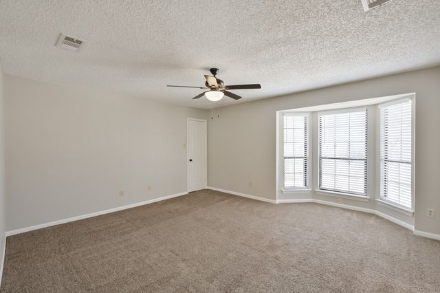 1521 Stratford Drive, Mansfield, TX 76063