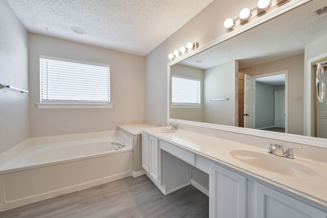 1521 Stratford Drive, Mansfield, TX 76063