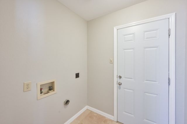 1521 Stratford Drive, Mansfield, TX 76063