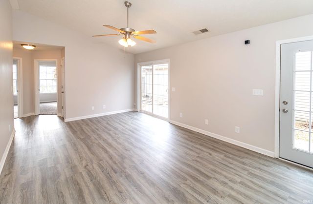 10000 Galleon Court, Evansville, IN 47725