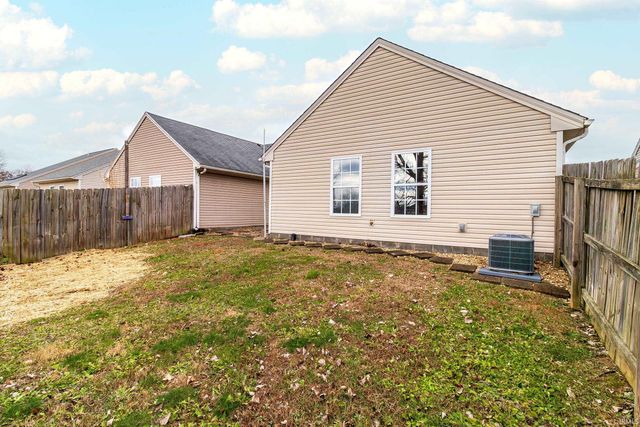 10000 Galleon Court, Evansville, IN 47725