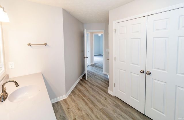 10000 Galleon Court, Evansville, IN 47725