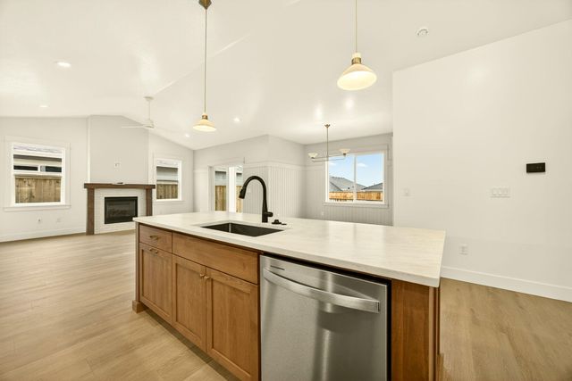 3743 Carlin Drive, Medford, OR 97504