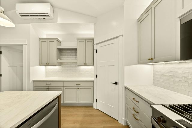 3743 Carlin Drive, Medford, OR 97504