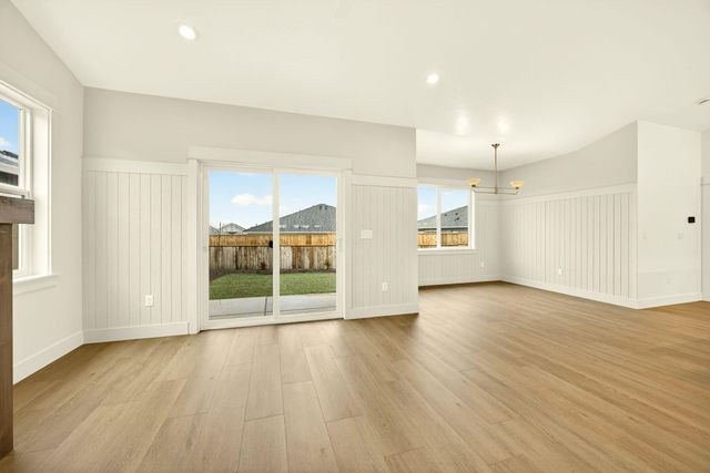 3743 Carlin Drive, Medford, OR 97504