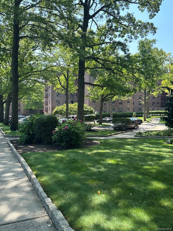 86-70 FRANCIS LEWIS BOULEVARD B65, Queens Village, NY 11427 — photo 3