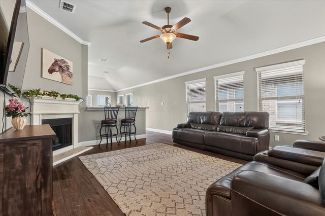 441 E Wishbone Lane, Fort Worth, TX 76052