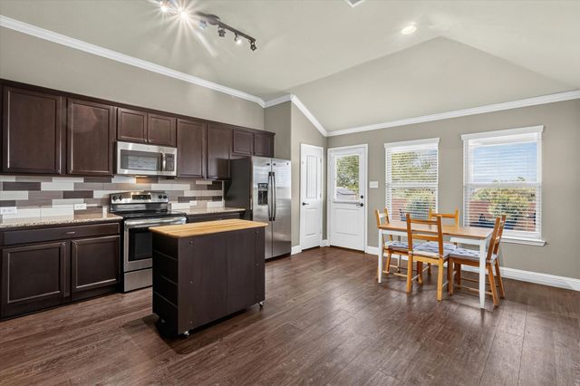 441 E Wishbone Lane, Fort Worth, TX 76052