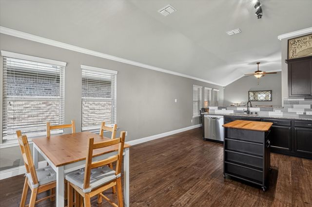 441 E Wishbone Lane, Fort Worth, TX 76052