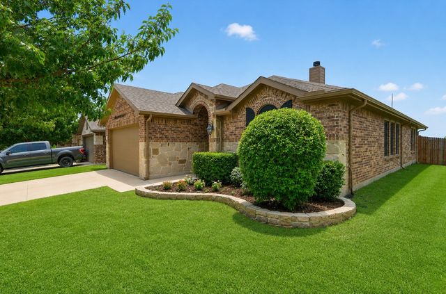 441 E Wishbone Lane, Fort Worth, TX 76052