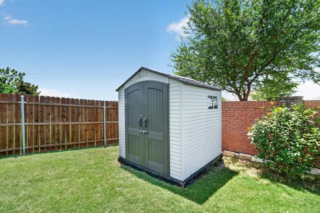 441 E Wishbone Lane, Fort Worth, TX 76052